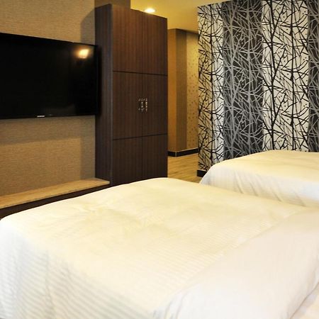 Maple Hotel Đài Nam Ngoại thất bức ảnh