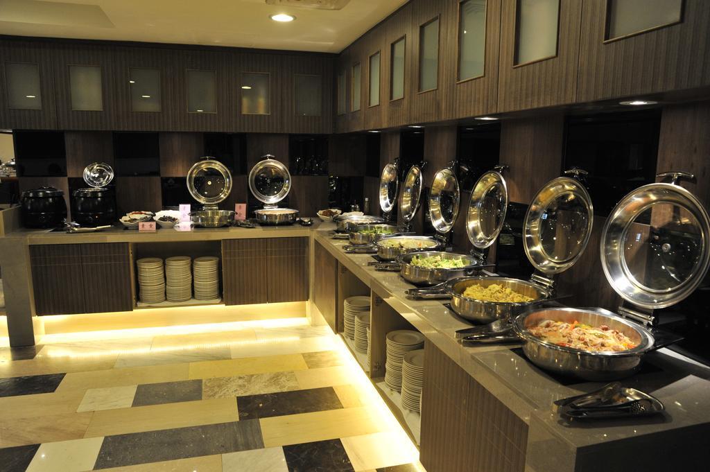 Maple Hotel Đài Nam Ngoại thất bức ảnh