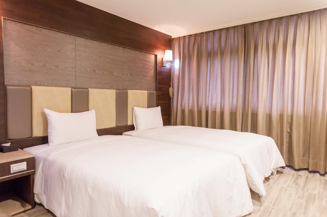 Maple Hotel Đài Nam Ngoại thất bức ảnh