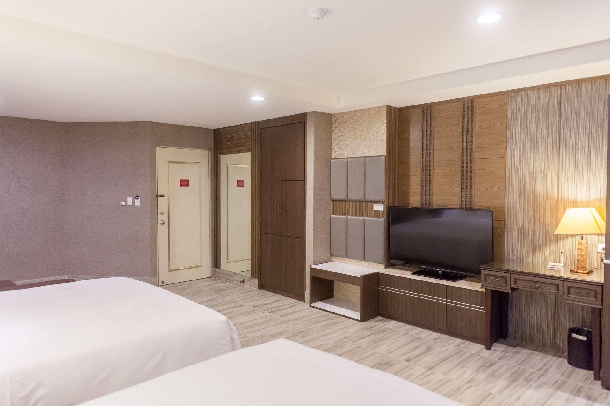 Maple Hotel Đài Nam Ngoại thất bức ảnh
